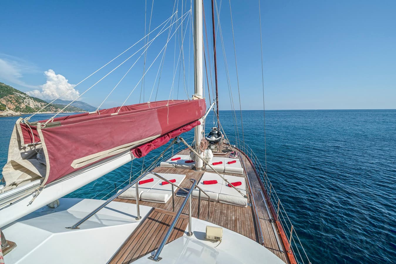 Foredeck sailing view